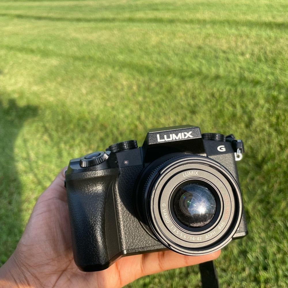 Panasonic Lumix G7 Mirrorless Camera
